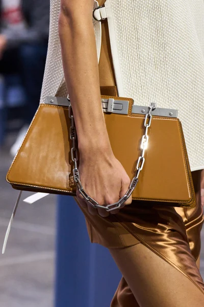 Look 51